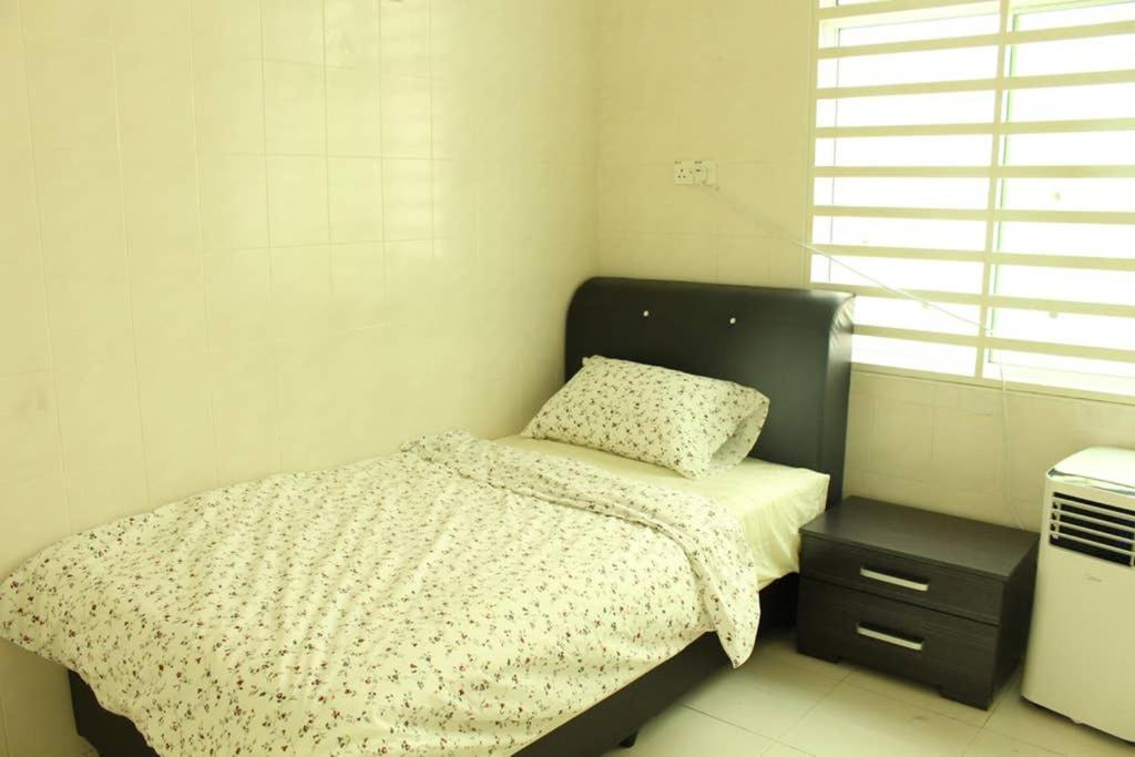 NEW SEAVIEW Cozy Modern Beach House Tanjung Bungah  Zewnętrze zdjęcie